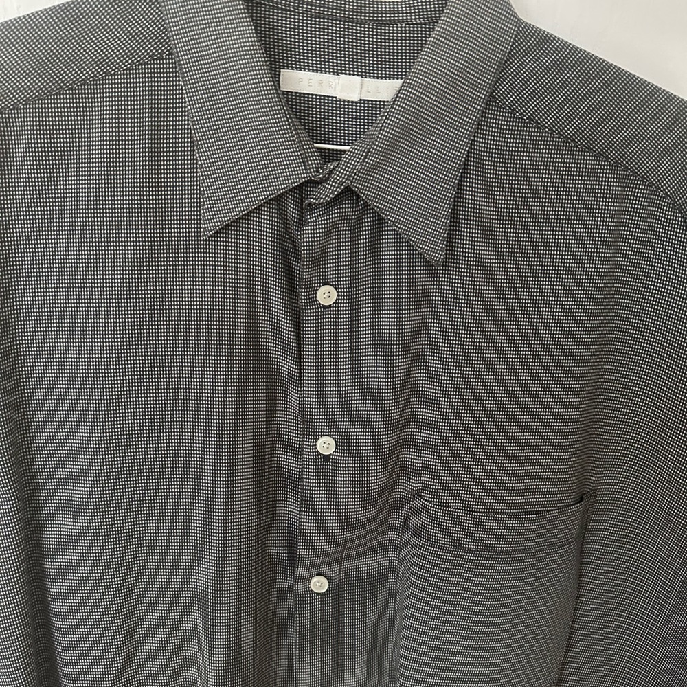Perry Ellis Black Dress Shirt with Classic Styling - Picture 2 of 5